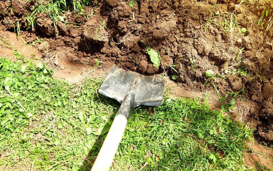 How To Lay A Gravel Garden Patio 4